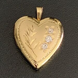 RAR~ Vintage PPC 14K GF Etched Heart Shaped Locket Pendant